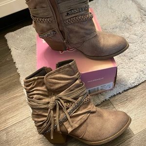 Jelly Pop western booties